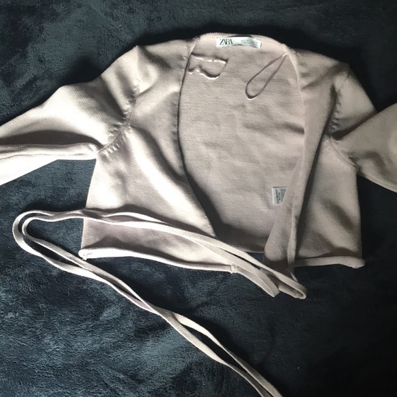 Size small Zara wrap around sweater - Picture 3 of 3